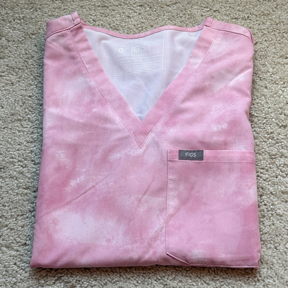 Figs limited edition Catarina one pocket scrub top.